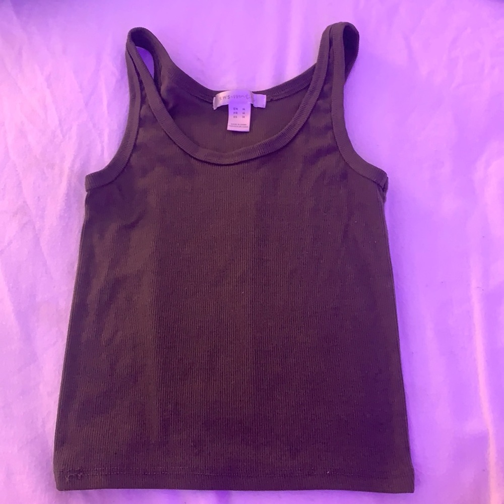 green simple crop top